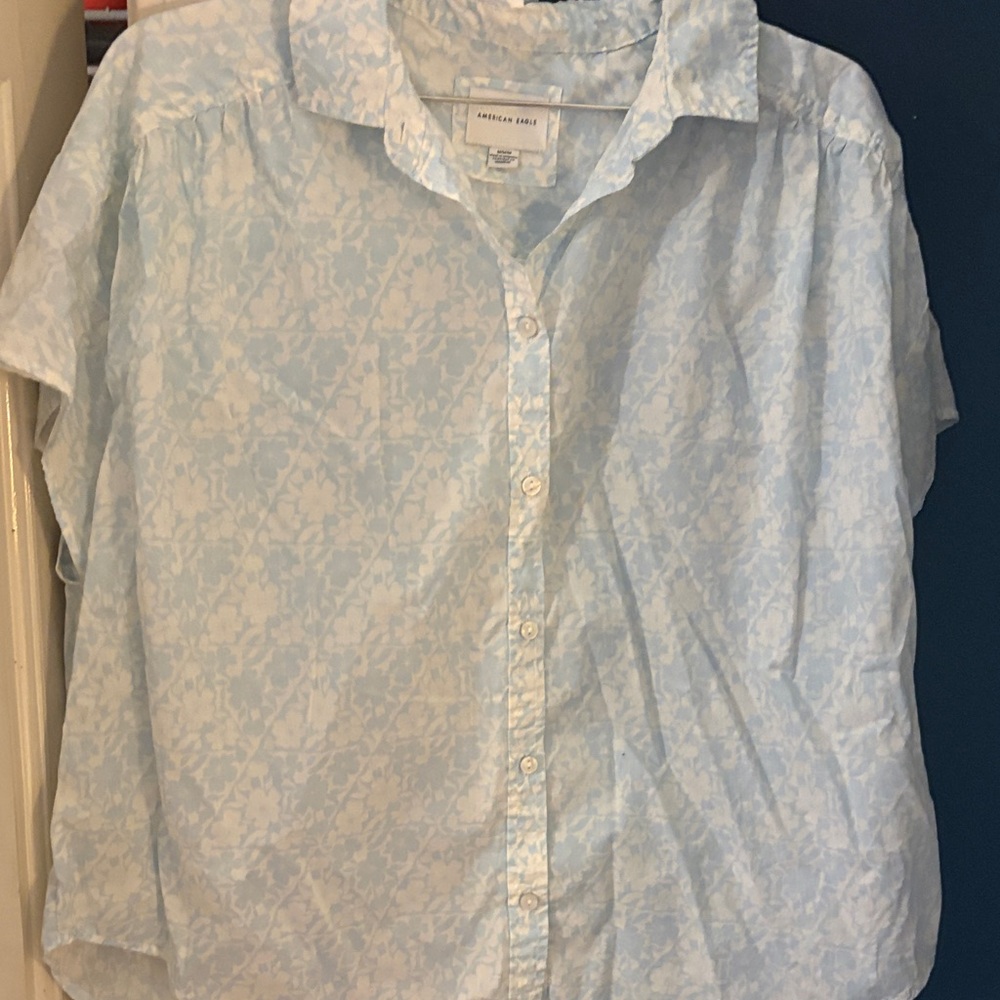 American Eagle Outfitters Light Blue & White Patterned Button-Down Shirt